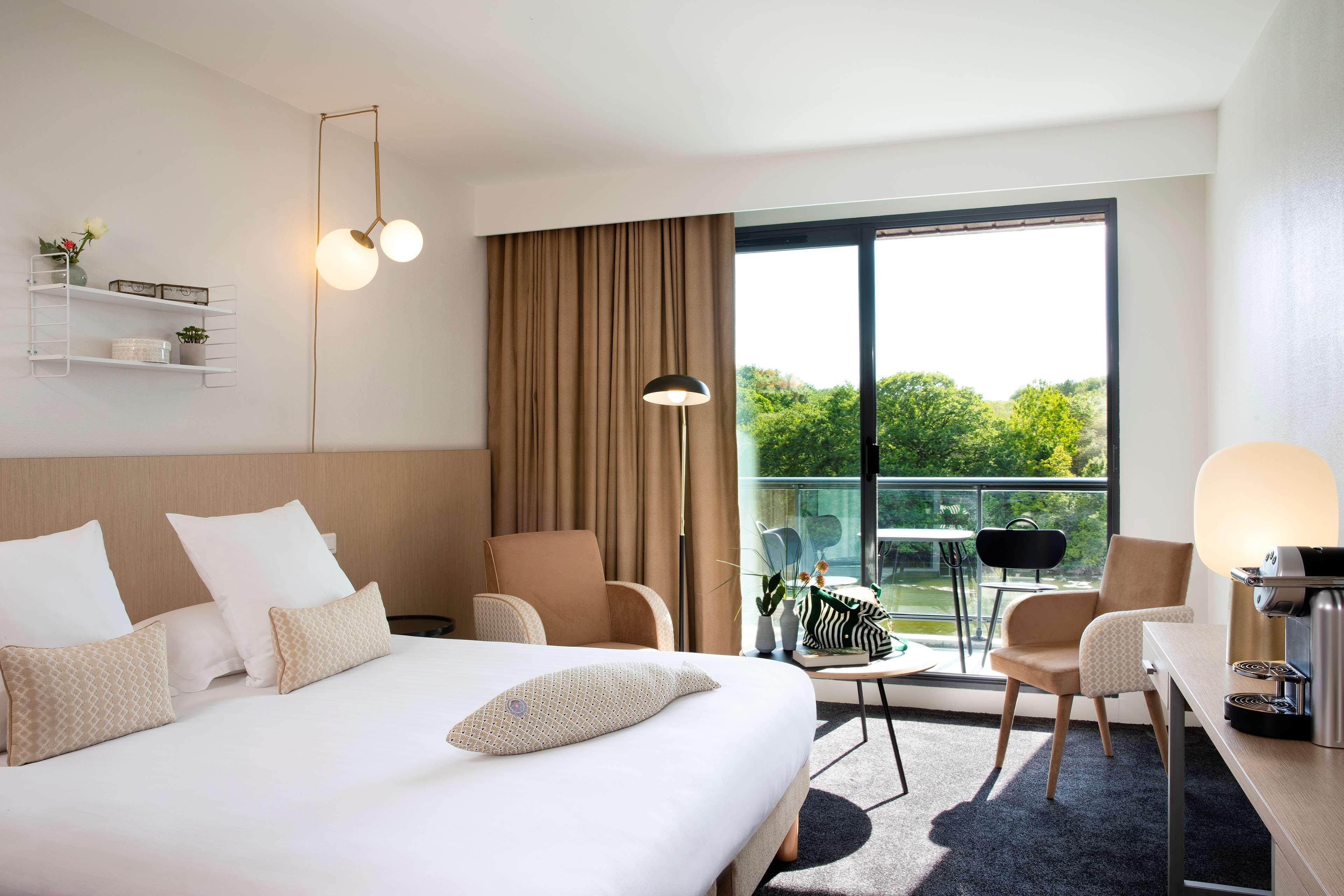 Best Western Plus Hotel Les Rives Du Ter Лармор-Плаж Екстериор снимка
